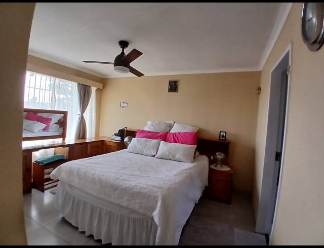 3 BEDROOM HOUSE FOR SALE IN LEONDALE
